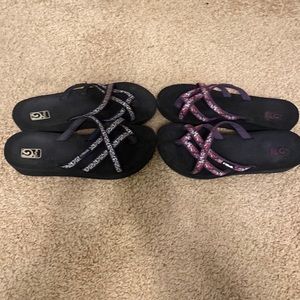 2 Pair Teva Flips Size 8
